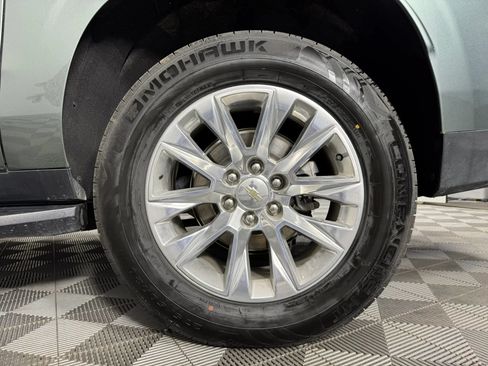 Used 2023 Chevrolet Suburban Premier AWD/4WD image 50