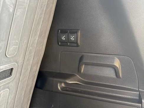 Used 2024 Toyota Sequoia Limited image 12