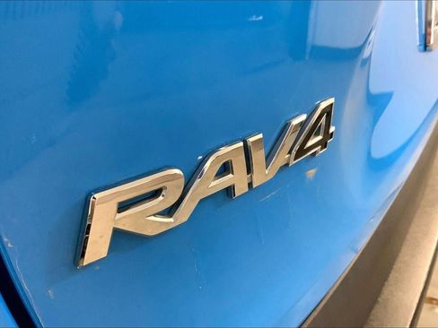 Used 2020 Toyota RAV4 LE w/ All Weather Liner Package image 8