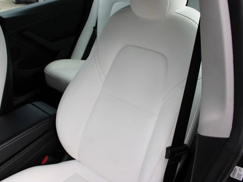 Used 2022 Tesla Model 3 Long Range AWD/4WD image 19