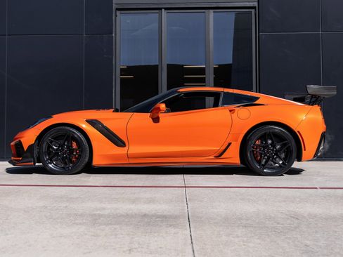 Used 2019 Chevrolet Corvette ZR1 image 9