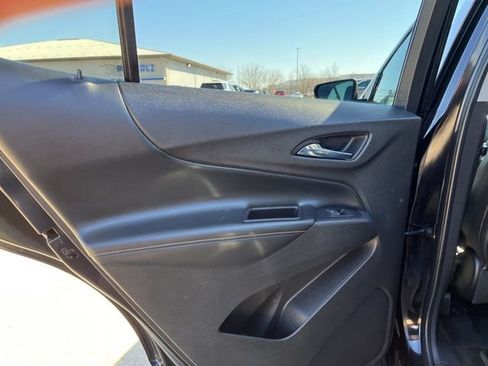 Used 2018 Chevrolet Equinox Premier image 23