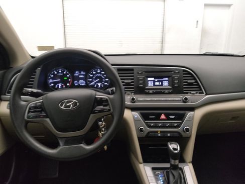 Used 2017 Hyundai Elantra SE image 22
