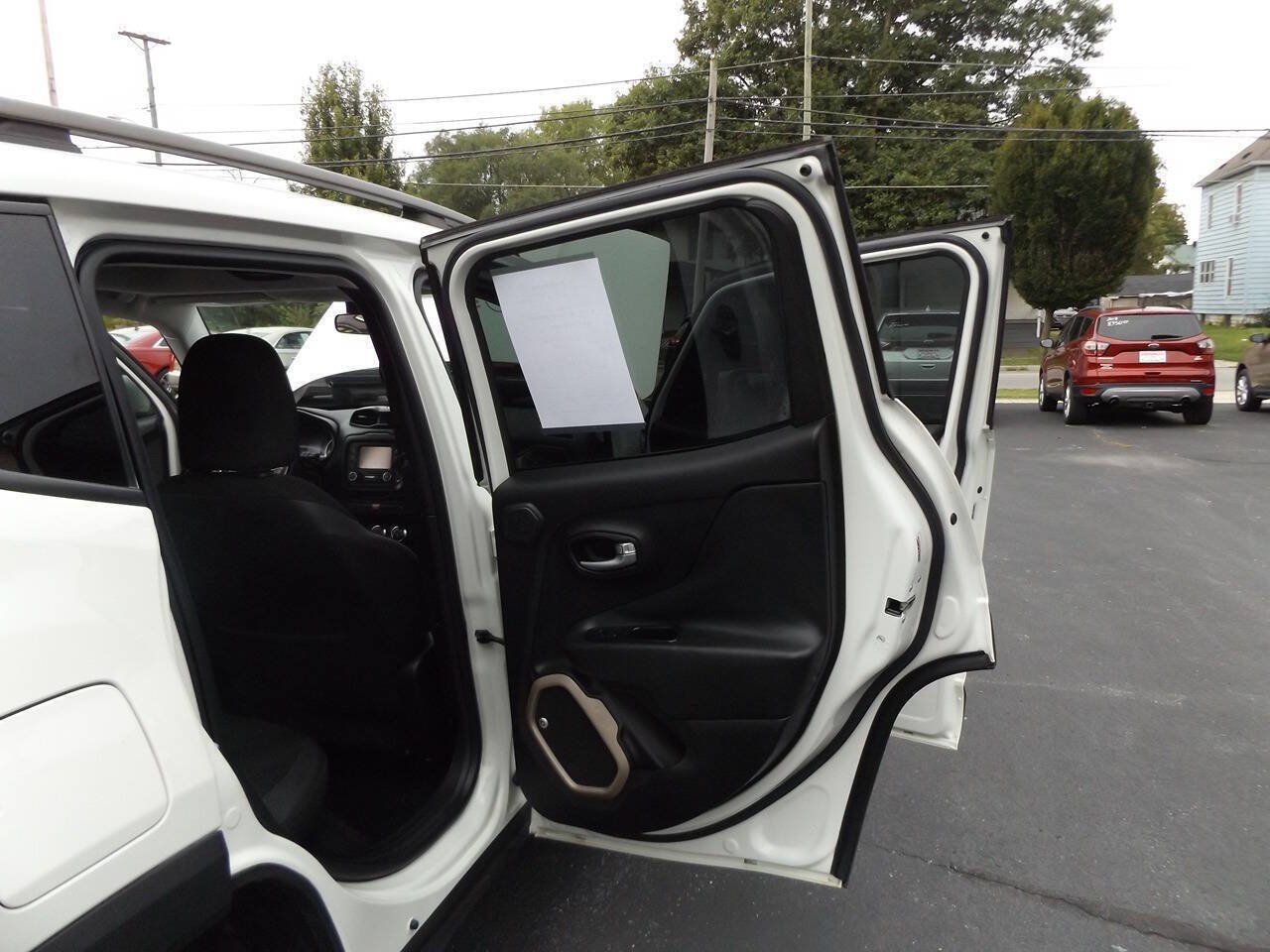 Used 2016 Jeep Renegade 75th Anniversary FWD image 30