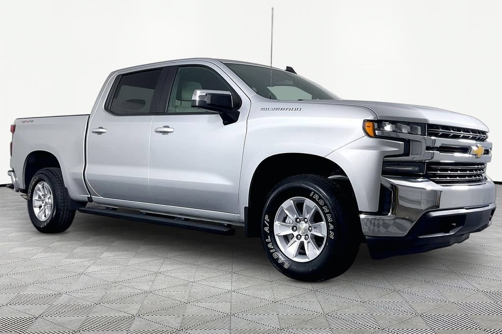 Certified 2019 Chevrolet Silverado 1500 LT w/ Convenience Package AWD/4WD image 3