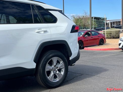 Certified 2025 Toyota RAV4 XLE FWD image 11