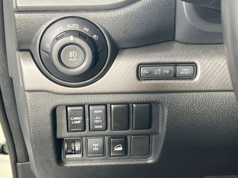 Used 2021 Nissan Titan PRO-4X w/ Pro-4x Convenience Package image 10