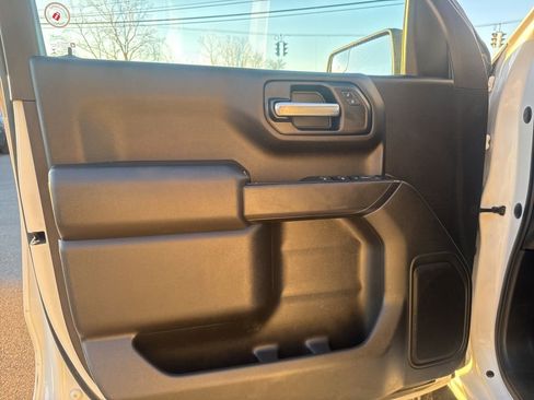 Used 2020 Chevrolet Silverado 1500 Custom Trail Boss w/ Custom Convenience Package image 22