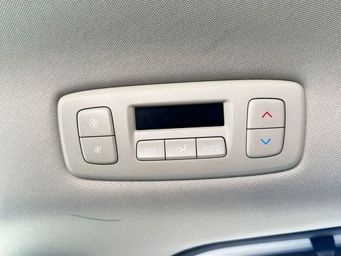 Certified 2025 Kia Carnival SX FWD image 37