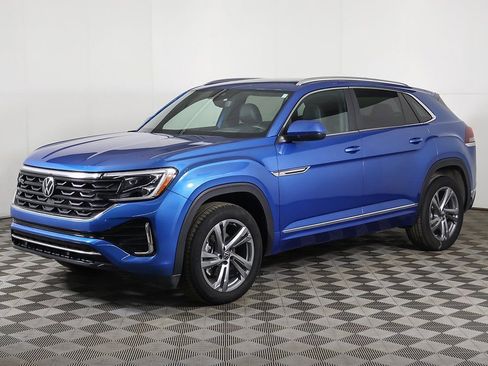 New 2024 Volkswagen Atlas Cross Sport SEL R-Line AWD/4WD image 11