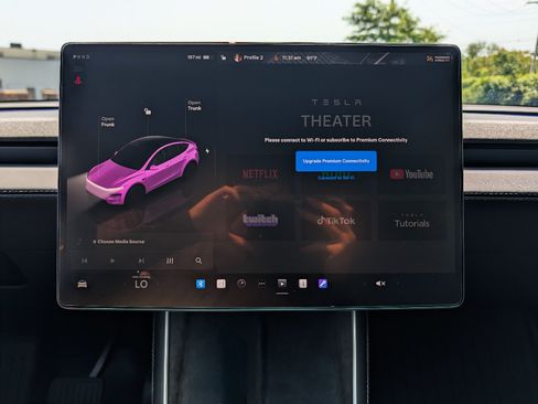Used 2026 Tesla Model Y Long Range AWD/4WD image 27