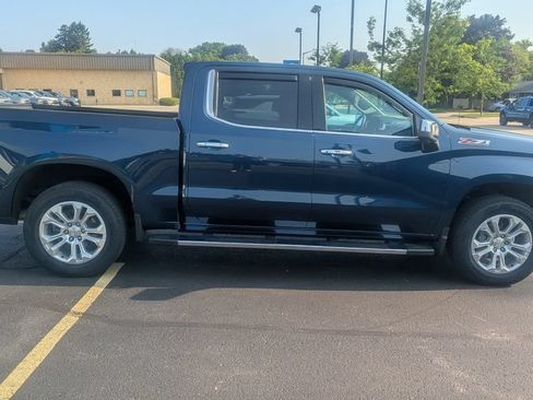 Used 2023 Chevrolet Silverado 1500 LTZ AWD/4WD image 4