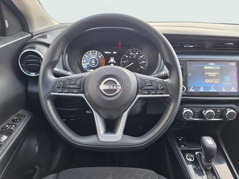 Used 2023 Nissan Kicks SV image 25