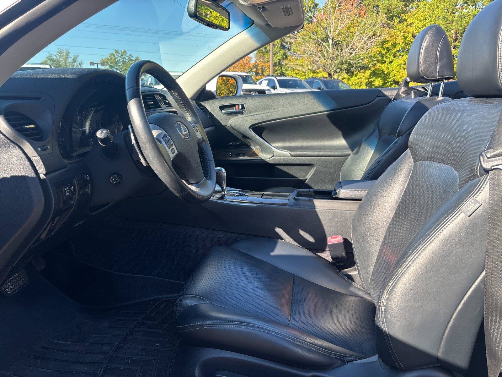 Used 2013 Lexus IS 350C w/ Luxury Pkg RWD image 15
