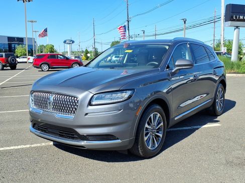 Used 2023 Lincoln Nautilus FWD w/ Premium Package image 3