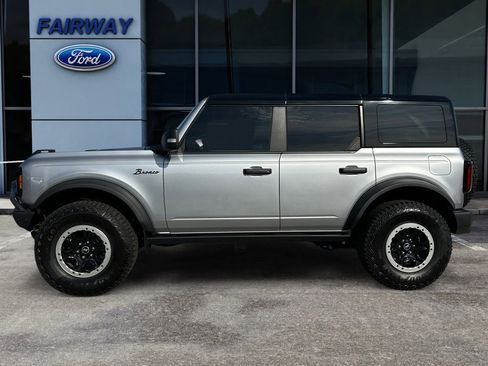 Used 2024 Ford Bronco Wildtrak image 7