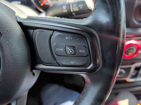 Used 2018 Jeep Wrangler Unlimited Sport S image 11