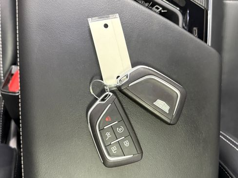 Used 2024 Cadillac Lyriq Luxury AWD/4WD image 39