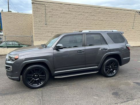Used 2017 Toyota 4Runner Limited AWD/4WD image 8