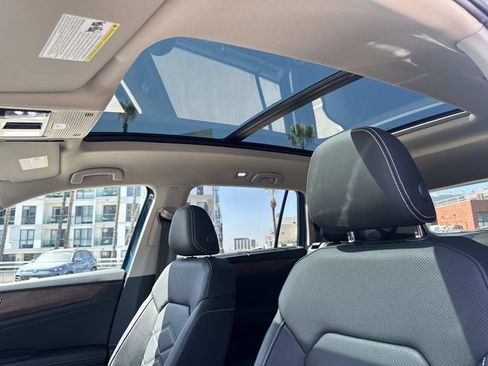 New 2026 Volkswagen Atlas SE FWD image 19