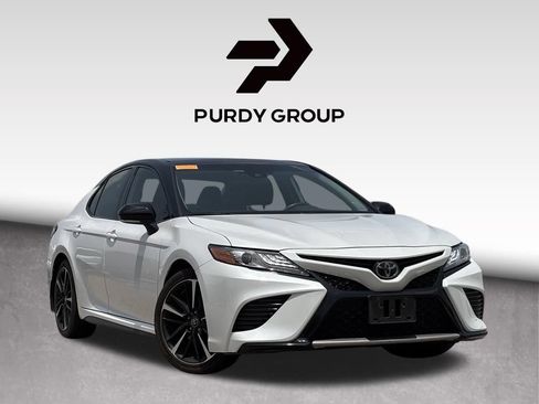 Used 2019 Toyota Camry XSE FWD image 1