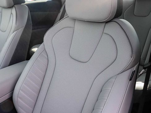 New 2026 Hyundai Elantra Limited image 28