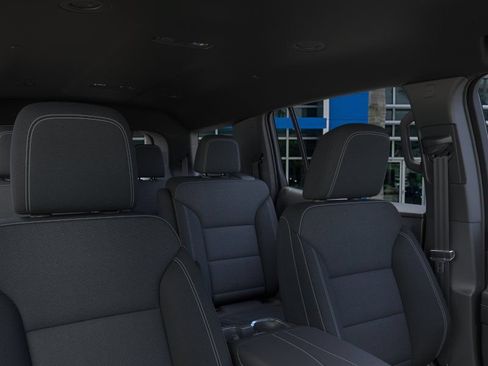 Used 2026 Chevrolet Traverse LT FWD image 25