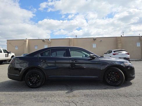 Used 2014 Ford Taurus SE FWD image 8