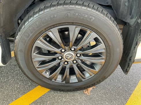 Used 2023 Lexus GX 460 Luxury w/ Sport Design Package image 24