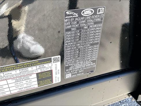 New 2026 Land Rover Range Rover SE image 13