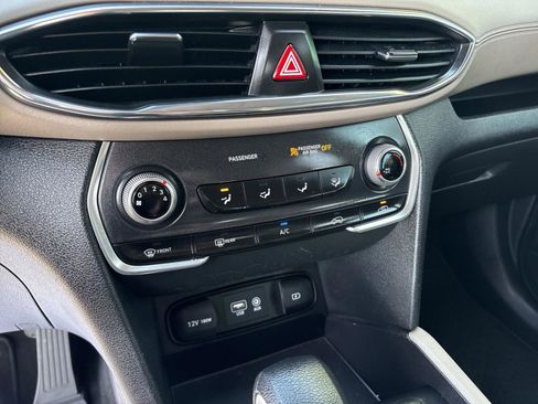 Used 2019 Hyundai Santa Fe SE image 31