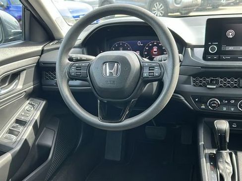 Used 2023 Honda Accord EX image 24
