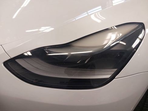 Used 2021 Tesla Model Y Performance image 30