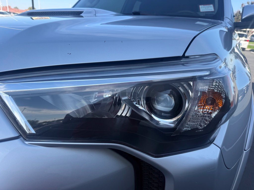 Used 2021 Toyota 4Runner TRD Off-Road Premium w/ Moonroof Package AWD/4WD image 22