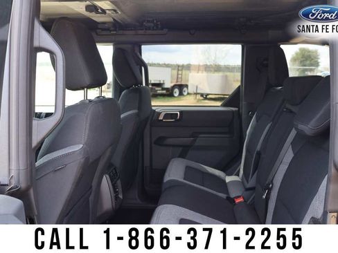 Used 2025 Ford Bronco Big Bend image 15