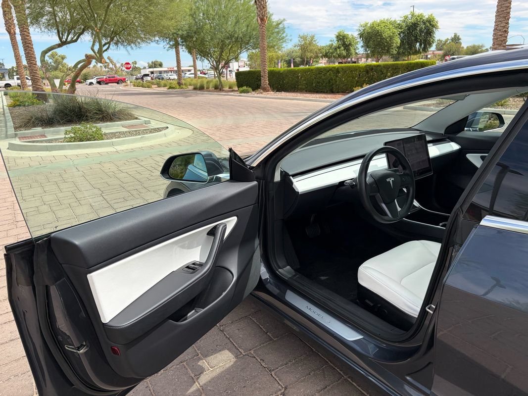Used 2019 Tesla Model 3 Standard Range Plus RWD image 7