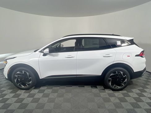 Certified 2025 Kia Sportage SX FWD image 8