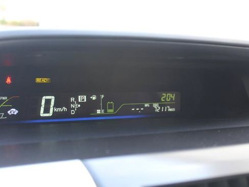 Used 2012 Toyota Prius V Three w/ Preferred Accessory Pkg FWD image 30