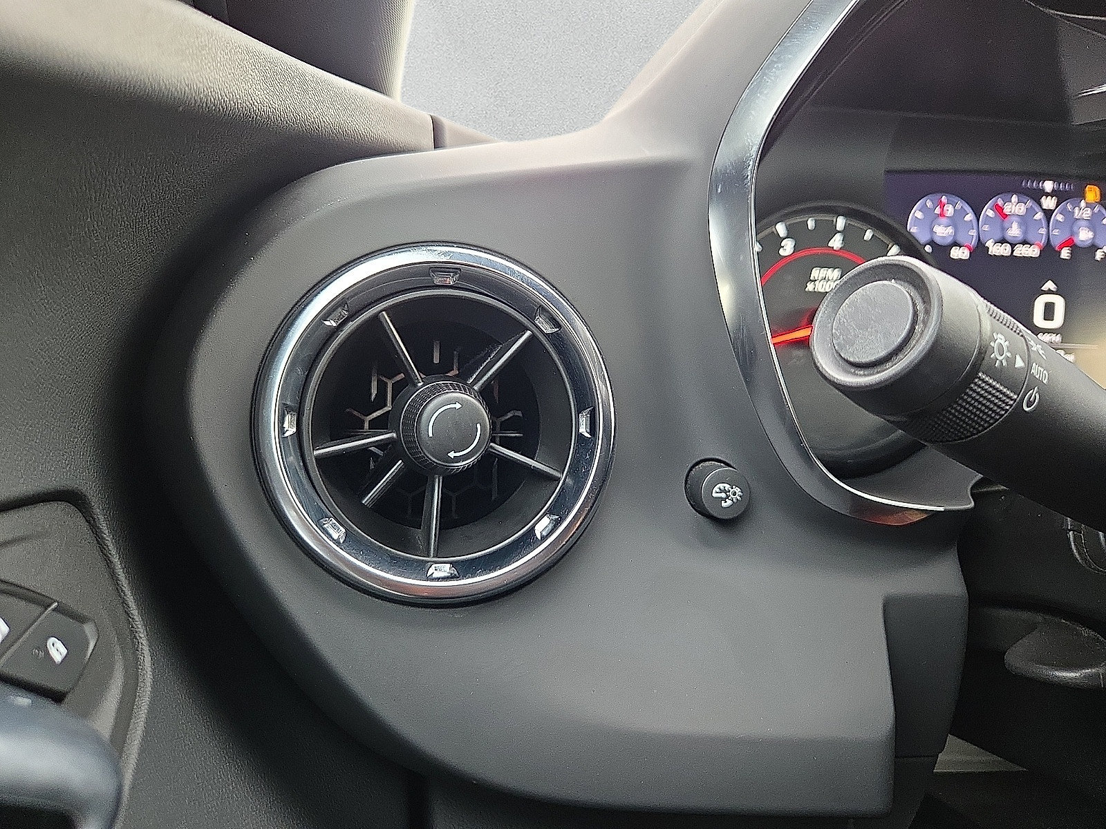 Certified 2022 Chevrolet Camaro SS RWD image 22