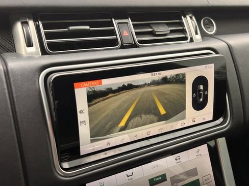 Used 2018 Land Rover Range Rover HSE image 16