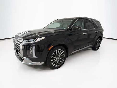 Used 2024 Hyundai Palisade Calligraphy AWD/4WD image 3
