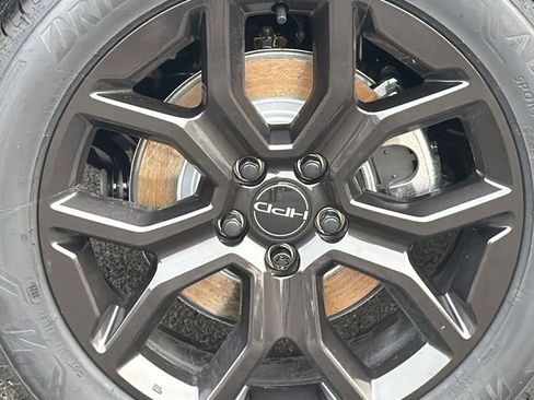 New 2025 Honda Pilot Touring image 5