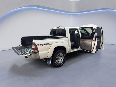 Used 2015 Toyota Tacoma 4x4 Double Cab image 13