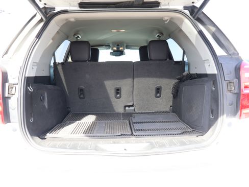 Used 2017 Chevrolet Equinox Premier w/ Enhanced Convenience Package image 18