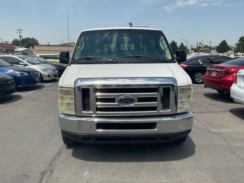 Used 2009 Ford E-350 and Econoline 350 XLT RWD image 3