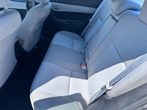 Used 2016 Toyota Corolla LE FWD image 6