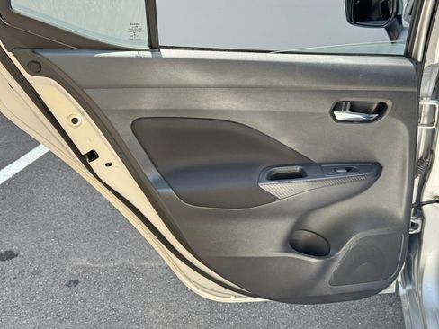 Used 2021 Nissan Versa SV FWD image 35