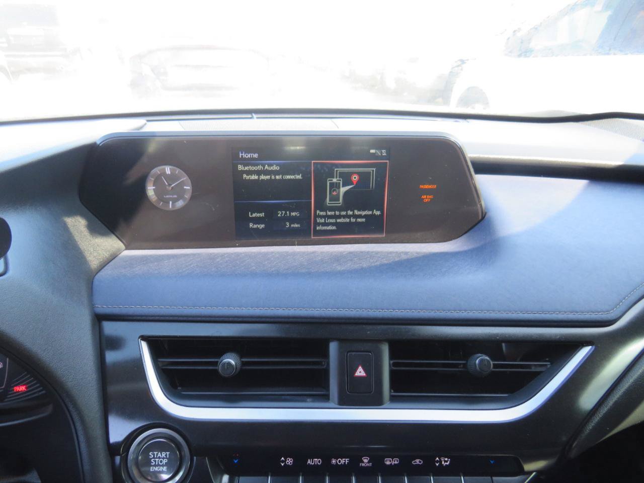 Used 2019 Lexus UX 200 FWD image 26
