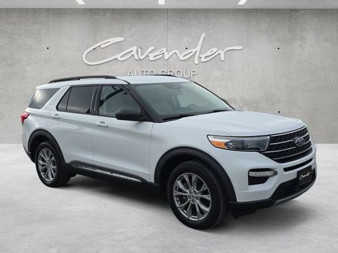 Certified 2021 Ford Explorer XLT w/ Equipment Group 202A image 2