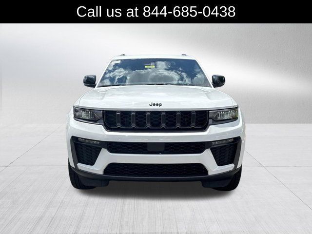 New 2026 Jeep Grand Cherokee L Limited w/ Limited Altitude Package AWD/4WD image 2